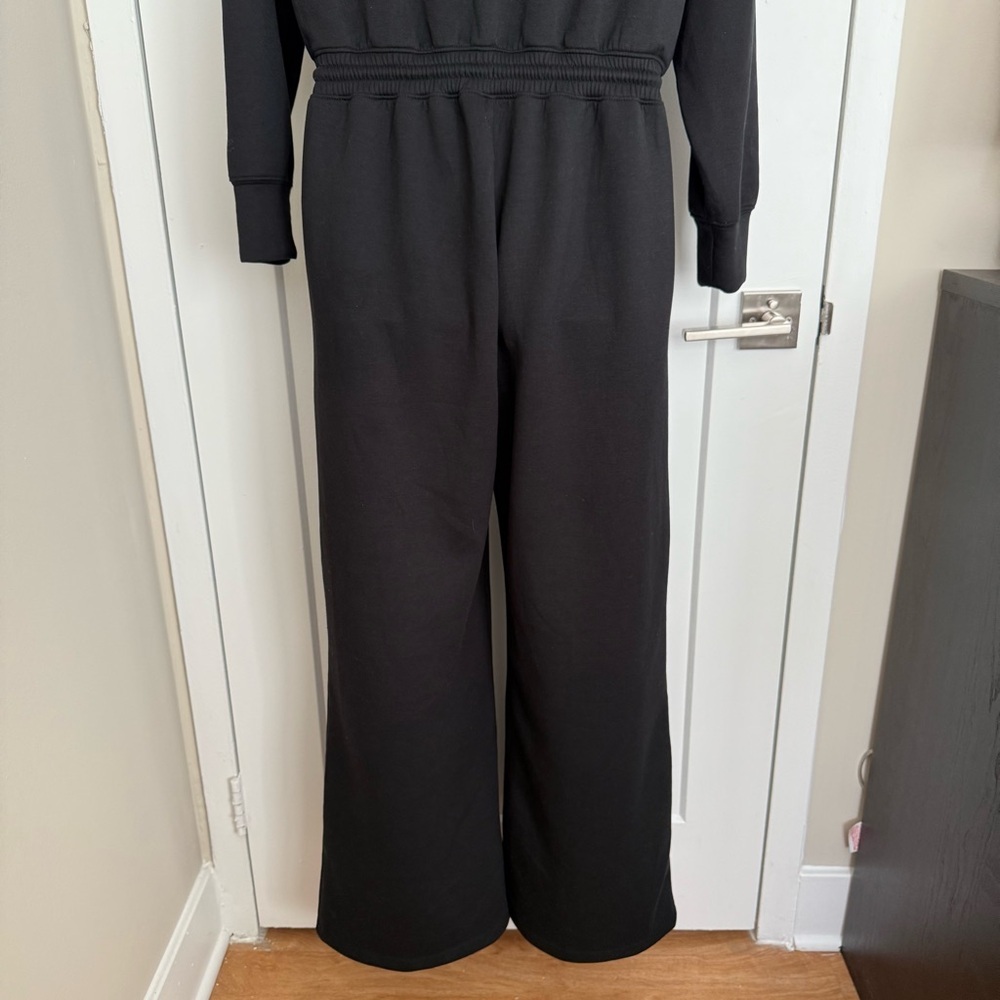 Abercrombie - YPB - Neoknit Long-sleeve Henley Jumpsuit - Black - Picture 7 of 11